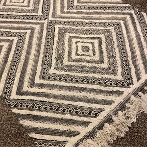 NWT - BOHO RUG